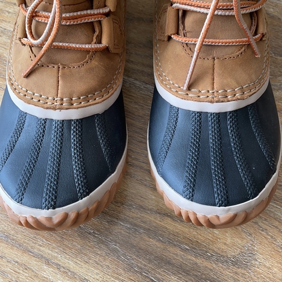 Sorel Out N’ About Duck Boot in Elk NWT - Picture 5 of 12
